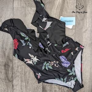 Adisputent Ruffle One Piece Swimsuit Size L